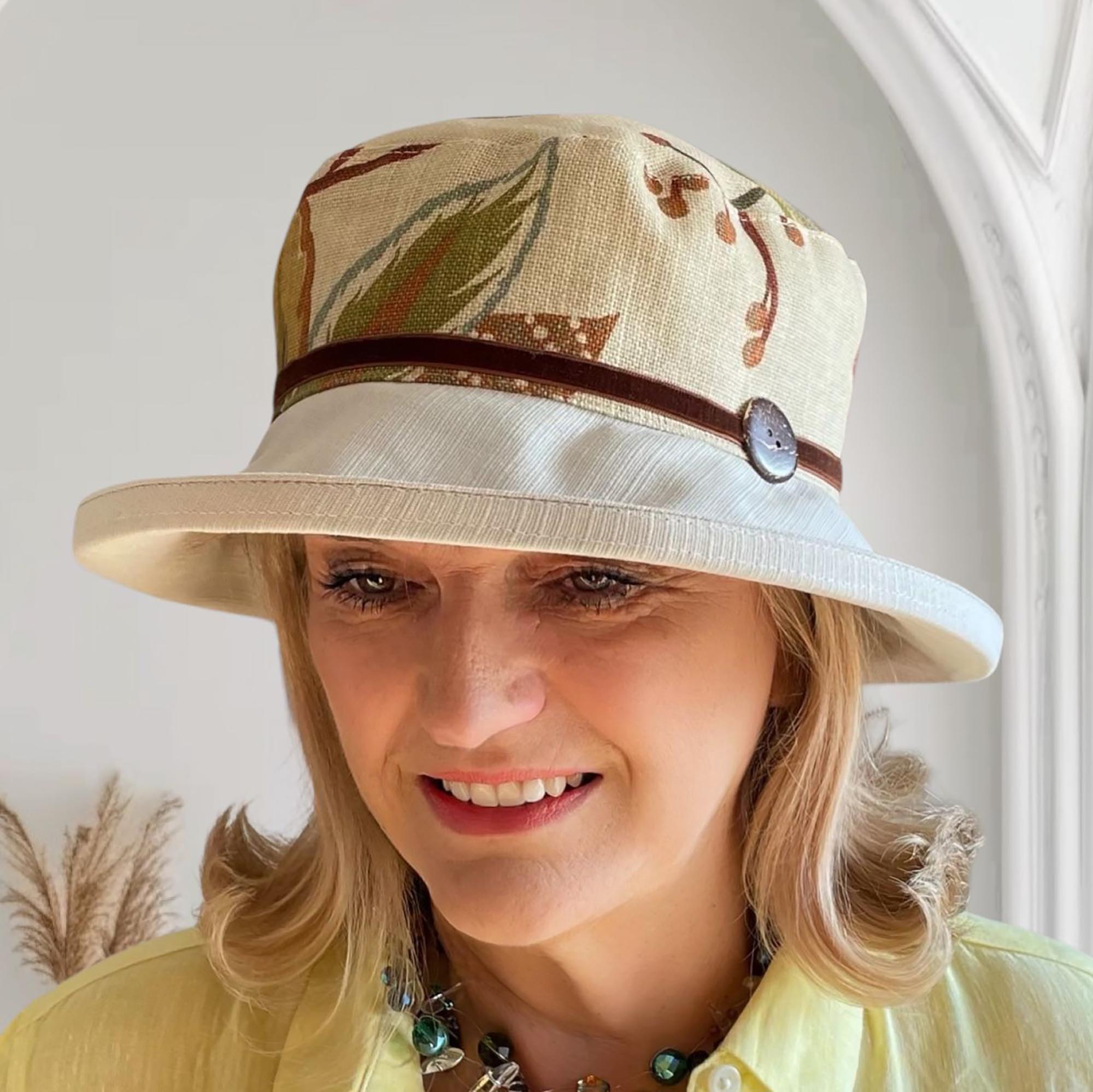 Florence (with Button Trim)