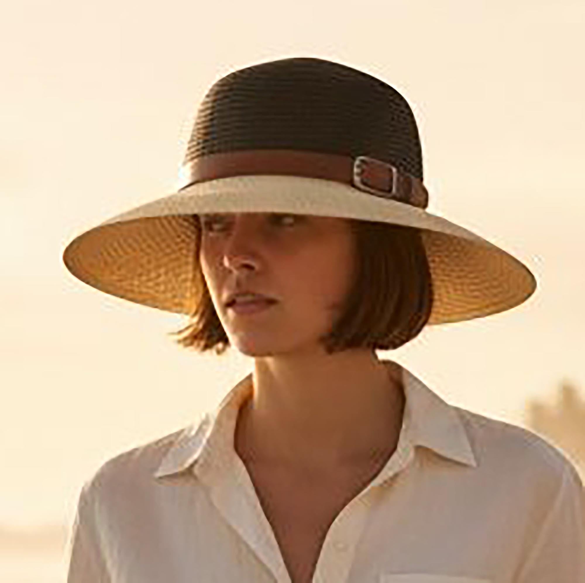 Ladies Short Brim Straw Hat with Belt Band